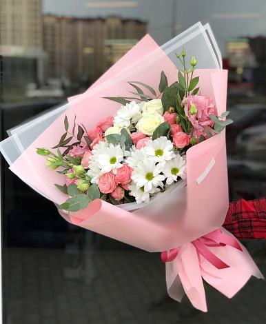 Букет цветов из: Розы, Лизиантусы и Хризантемы в Ново-Щедринской